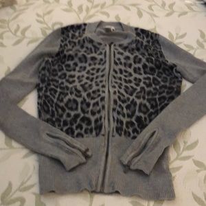 Cache gray leopard print front zip sweater